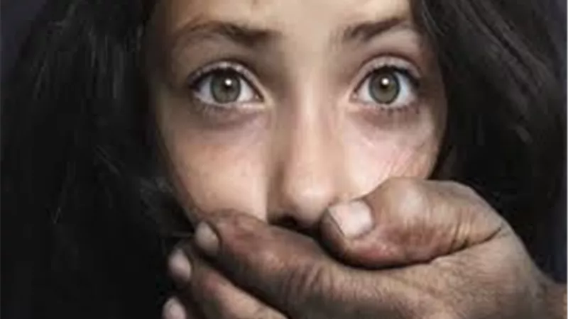 خطفت ابنتها.. حيلة سيدة للضغط على زوجها