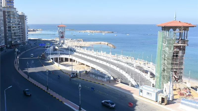محافظ الإسكندرية يفتتح التشغيل التجريبي لمشروع نفق 45 بطريق الكورنيش