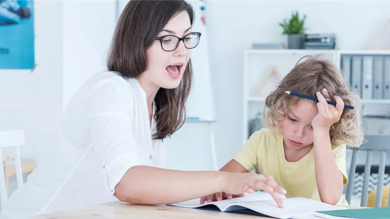 اكتشفي عبقريته.. طفلك الفاشل دراسيًّا قد يكون مميزًا