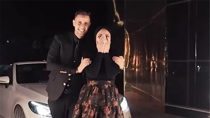 مصمم أزياء يشعل «السوشيال ميديا» باحتفاله بزوجته.. صور