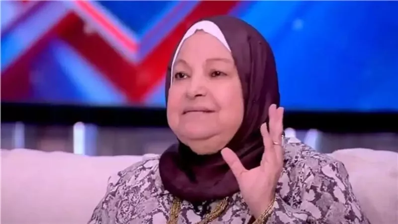 فتاة العذرية.. سعاد صالح ترد على «شرف المرأة في غشاء بكارتها»