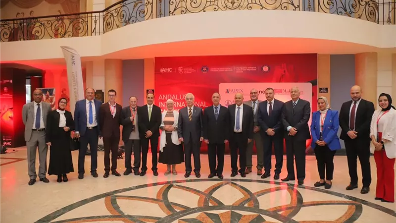 محافظ الإسكندرية يُكرم الطاقم الطبي الذي أنقذ حياة البطلة الرياضية جومانا ياسر