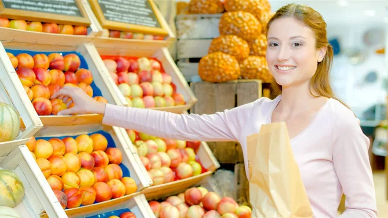 أسعار الفاكهة اليوم الأحد.. العنب يتراجع والبرتقال يرتفع