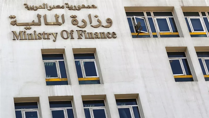 إقرار علاوة غلاء المعيشة للعاملين بالدولة والقطاع العام وأصحاب المعاشات