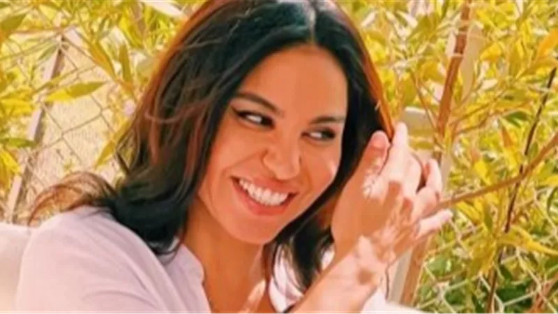 على طريقة «حملة فريزر».. نسرين أمين «تقلش» على شيكو