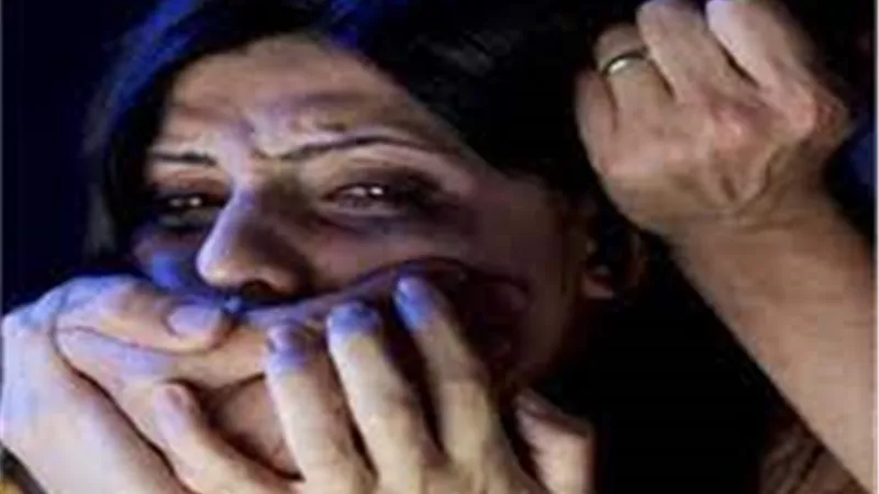 السجن 7 سنوات لمتهم خطف طفلة واعتدى عليها