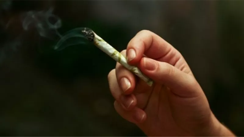 مستشفى التعافي للطب النفسي تقدم روشتة للتعامل مع الزوج المدمن للحشيش