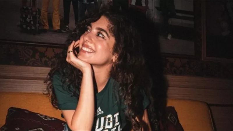 نشرة «هير فاشون»| مايان السيد بالكاجوال.. سيمون بالأسود.. أسماء أبو اليزيد بدون ميكب| صور