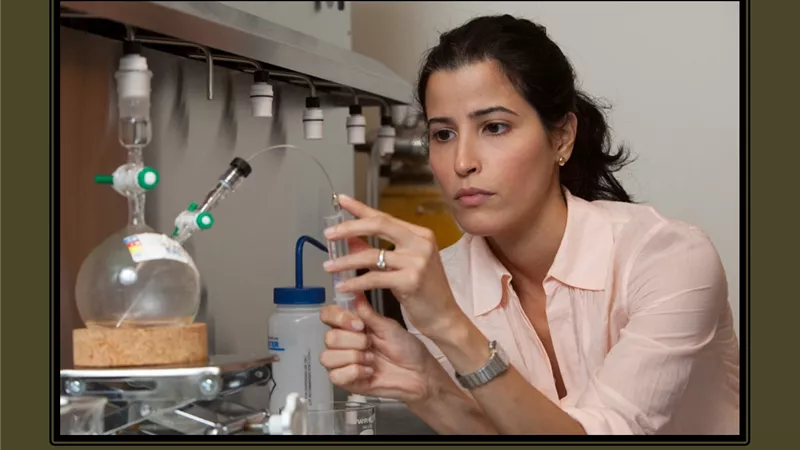 «غادة المطيري».. عالمة ومخترعة سعودية في مجالي العلوم والطب