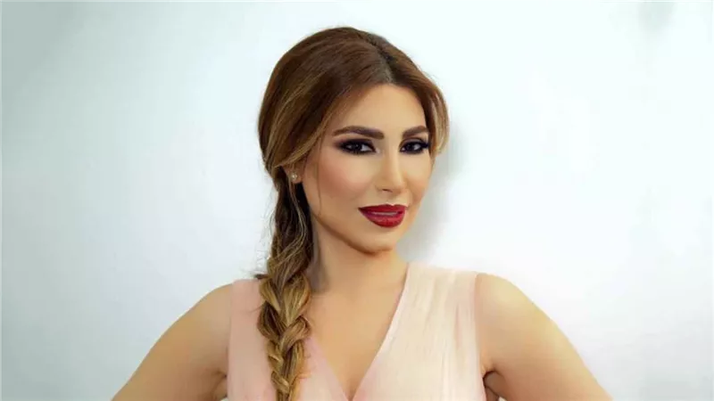 يارا تحتفل باليوم الوطني الإماراتي على طريقتها الخاصة.. 