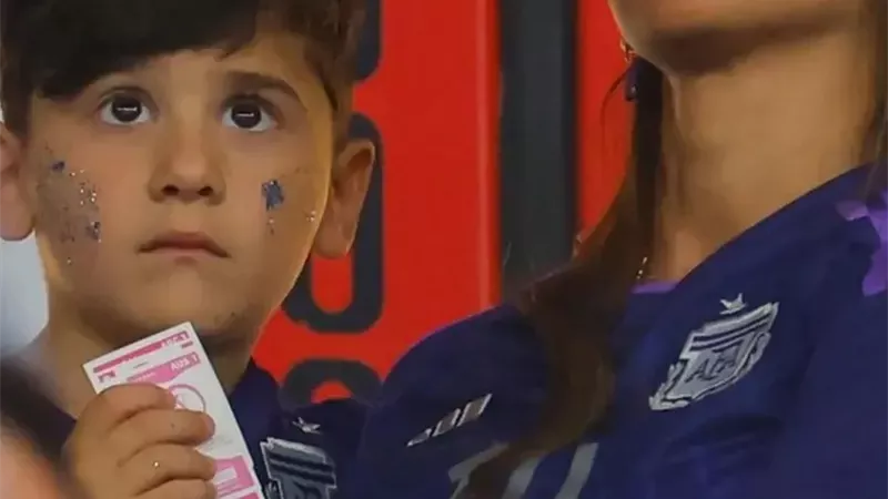  في حضور عائلي.. نجل ميسي يتوقع نتيجة مباراة الأرجنتين وأستراليا 