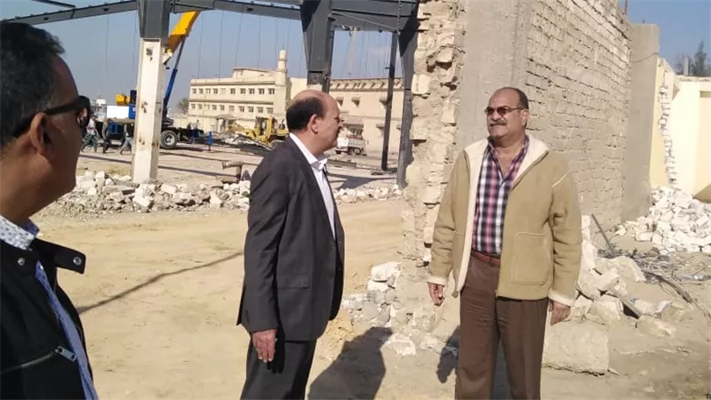حملات مكبرة لإيقاف أعمال البناء المخالف وإزالة التعديات علي أراضي أملاك الدولة بأحياء الثغر