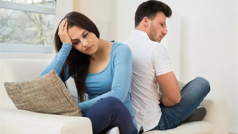 زوج في دعوى نشوز: حرمتني من أبنائي.. وشقيقها دمر حياتنا واستولى على أموالي
