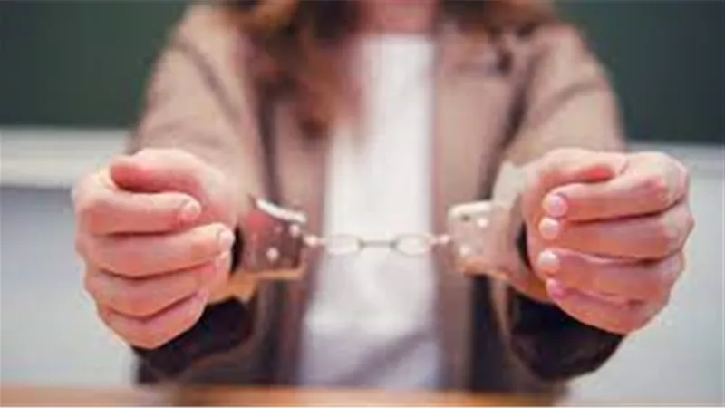 الداخلية تلقي القبض على سيدة قدمت أوراقًا مزورة.. وصرفت معاش والدها دون وجه حق