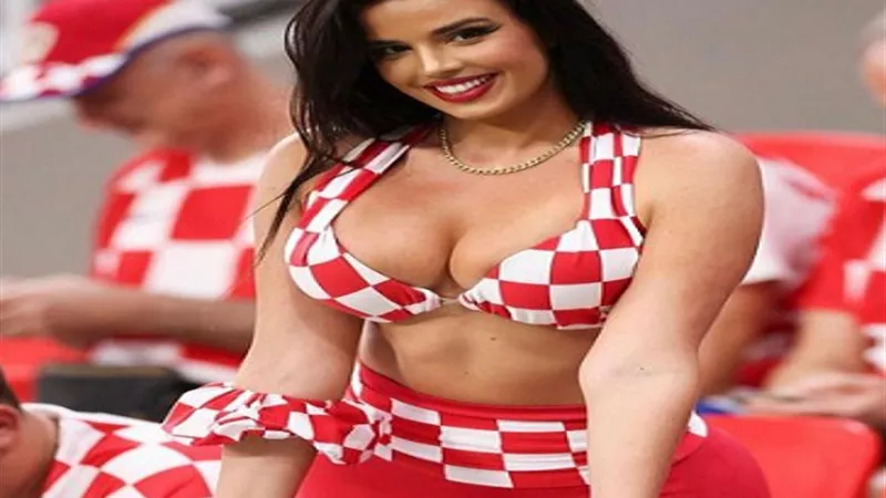 فرحة جميلات كرواتيا بعد الفوز على البرازيل في كأس العام.. صور