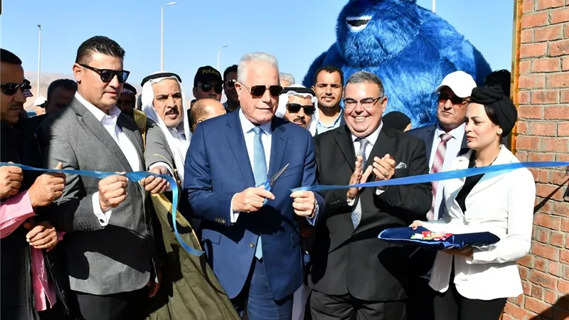 بالصور.. محافظ جنوب سيناء يفتتح أحدث مشروع سياحي ترفيهي بدهب