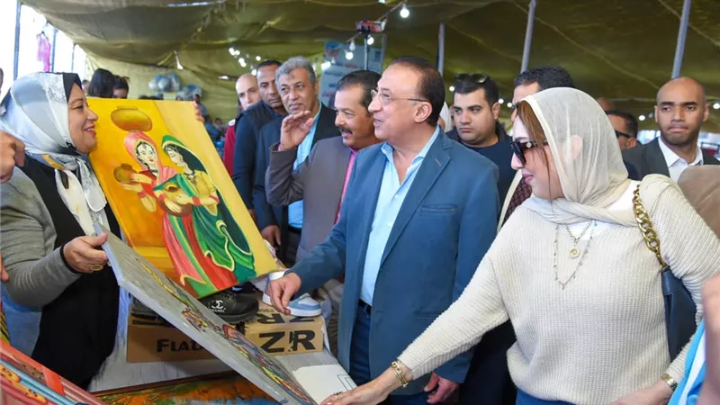 محافظ الإسكندرية يفتتح المعرض الخيري لذوي الهمم 