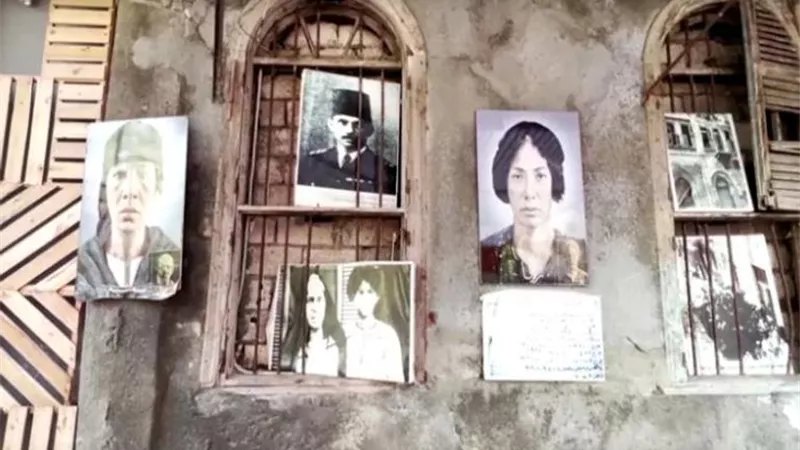 «بيت الرعب».. منزل ريا وسكينة بالإسكندرية يتحول إلى مزار سياحي ومتحف مصغر| صور