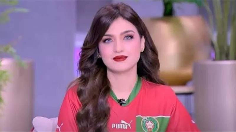 «يا فرحة ما تمت».. ياسمين عز تنفي وقف برنامجها.. والجمهور زعلان