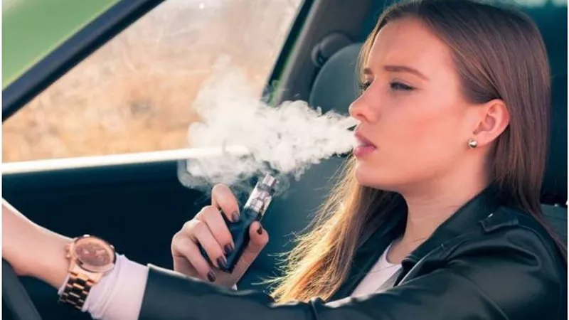 دراسة تكشف شائعة تروجها الشركات حول السجائر الإلكترونية
