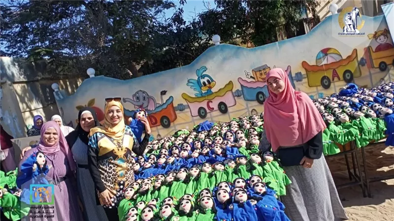 القومي لتنمية الأسرة المصرية.. نساء الشرقية ينتجن 500 عروسة قفاز
