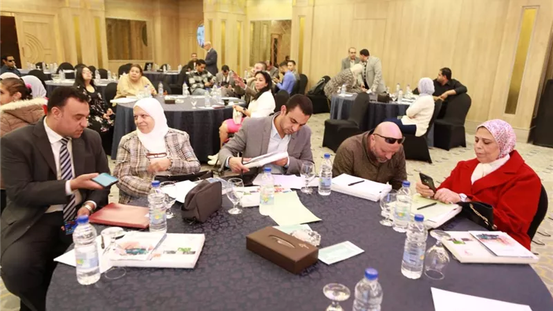 إيمان كريم تكرم المتميزين من ذوي الإعاقة في التعليم العام والأزهري