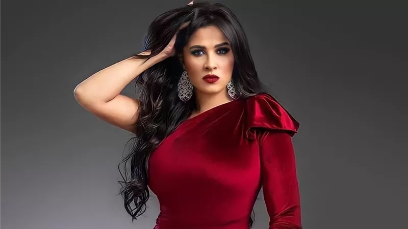 ياسمين عبد العزيز تكشف تفاصيل شخصية «مهرة الشبراوية» في «ضرب نار» (صور)