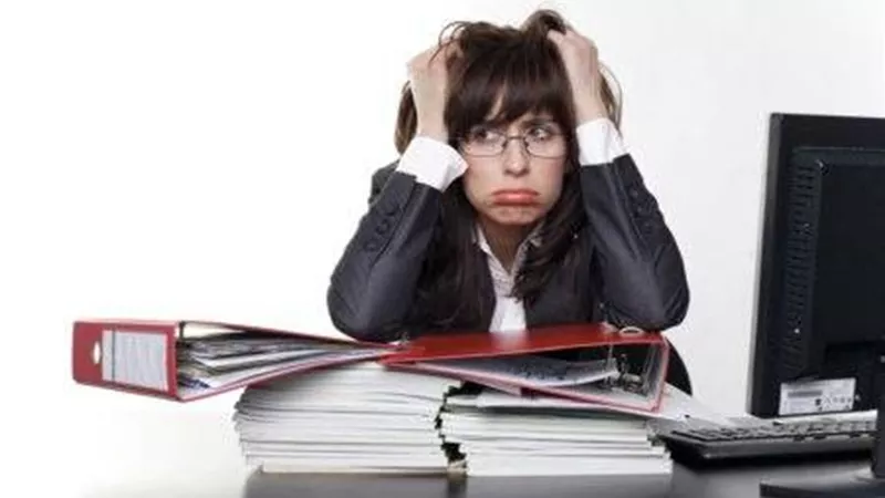 «لو مضغوطة في العمل» تعرفي على كيفية التعامل بطريقة ذكية