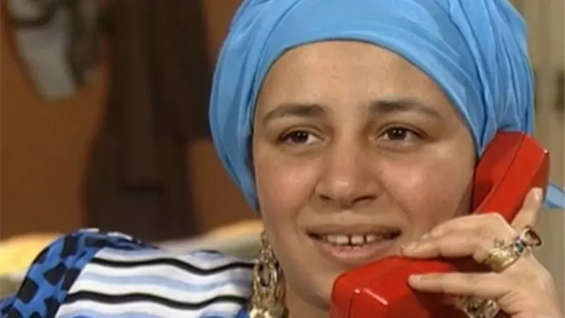 نقيب الممثلين يكشف سر ابتعاد عبلة كامل عن الأعمال الفنية