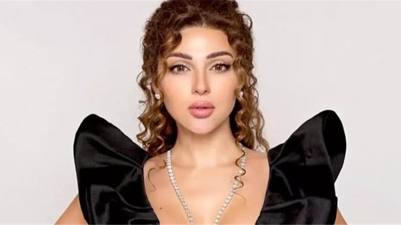 ميريام فارس تحتفل بأعياد الكريسماس بحضور بابا نويل