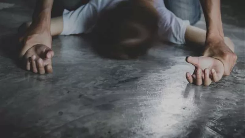 مأساة أم: اعتدى على طفلي 7 أيام ولن أترك حقه