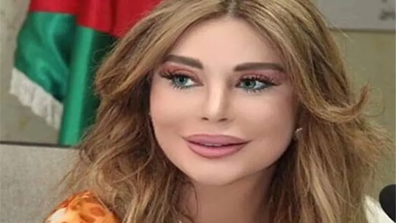 بقلم سارة السهيل: وليس الذئب يأكـل لحـم ذئـب ويأكـل بعضنـا بـعـضًا عيـانـًا