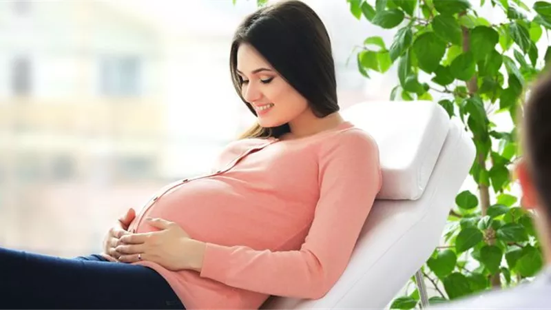 5 أطعمة ممنوع تناولها خلال فترة الحمل  