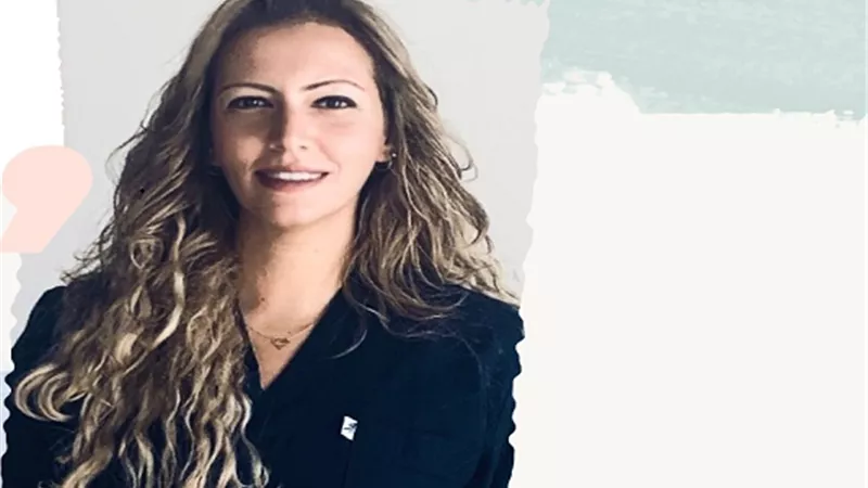 الدكتورة دينا شهاب تقدم نصائح مذهلة للأمهات للعناية بأسنان أطفالهن