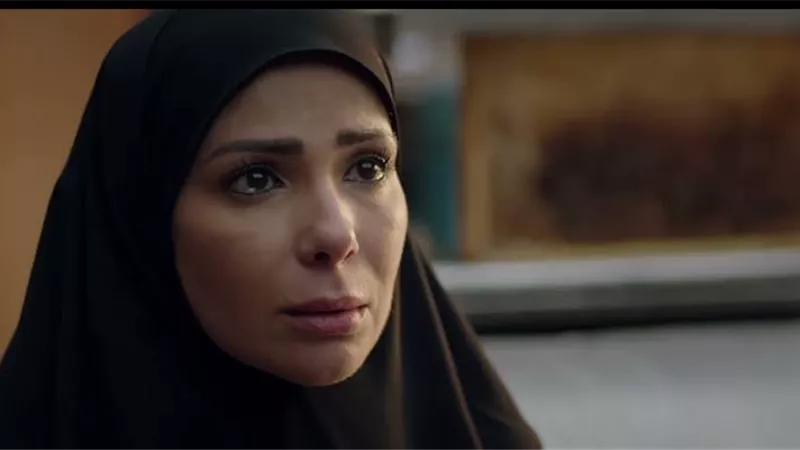 بينهن «منى زكي ونيللي كريم» نجمات يظهرن بالحجاب في دراما رمضان