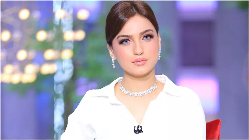 «أسطول محامين بيدافع عني»أول رد من ياسمين عز بعد إحالتها للتحقيق