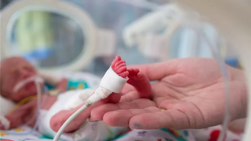 الصحة تقدم خدمات الحضانات المتنقلة لـ 63 ألف و846 طفل مبتسر