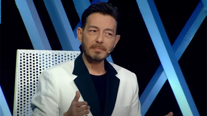 أحمد زاهر: «لا أعرف سبب العداوة مع غادة عبدالرازق» (فيديو)