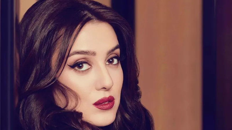 «منهن ياسمين عبد العزيز ومي عزالدين» فنانات رفضن تقديم المشاهد الساخنة