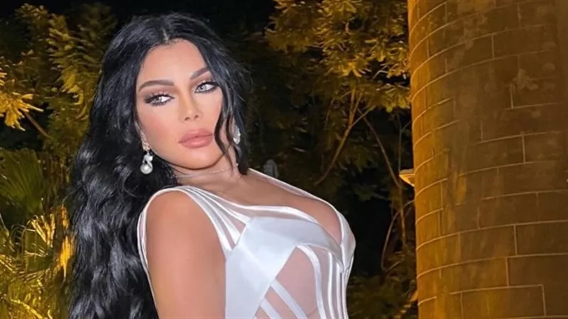 هيفاء وهبي تشعل السوشيال ميديا بجمبسوت كاشف