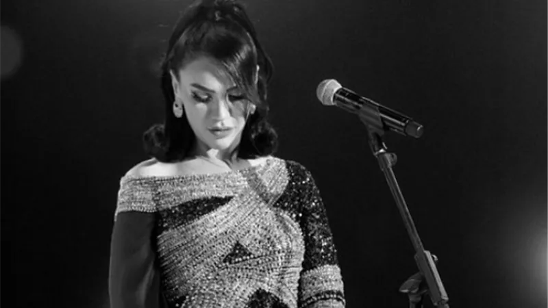 وفاة والد الفنانة مي فاروق بعد صراع مع المرض