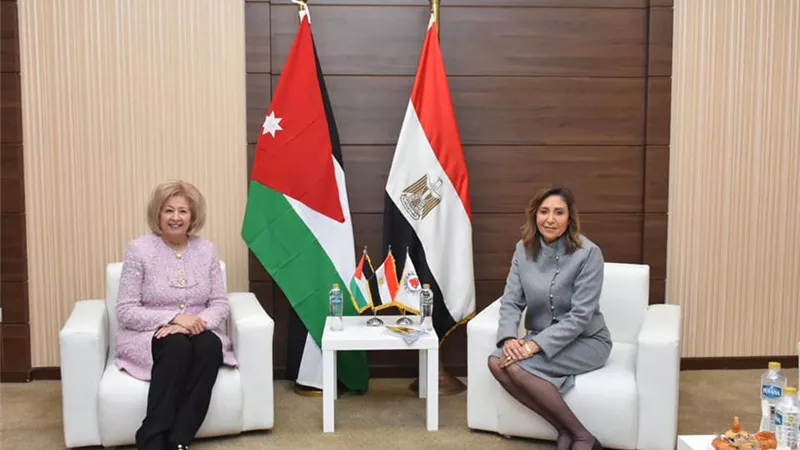 هيفاء نجار تنال مجموعة صلاح جاهين الكاملة وموسوعة «مصر القديمة»