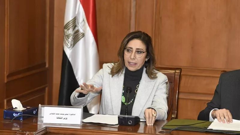 نيفين الكيلاني: الإقبال على معرض الكتاب مشهد تنويري للوعي المصري