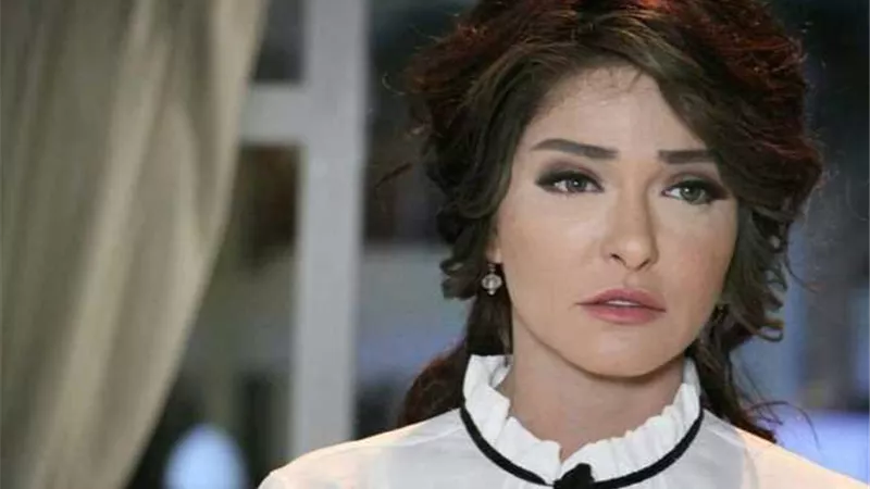 أول رد من زوج علا غانم على استغاثتها: ضربتني بزجاجة نبيذ