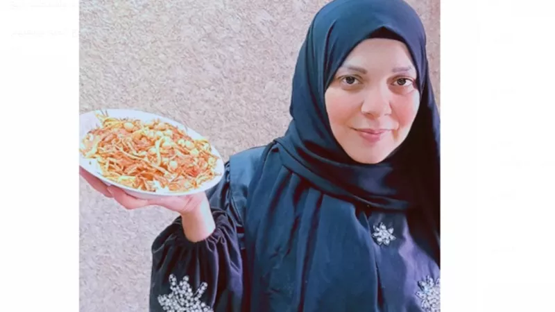 «هير نيوز» تنشر قصص ستات بـ100 ست.. هيام الجندي «سيدة الكشري» المكافحة من أجل أبنائها