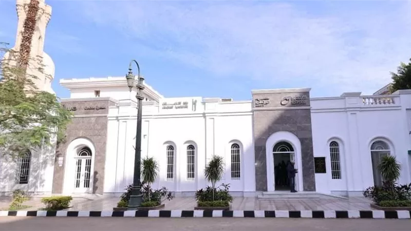 وزير الاتصالات يفتتح مكتبي بريد «البرلمان ومول العرب» بعد تطويرهما بأحدث الأنظمة