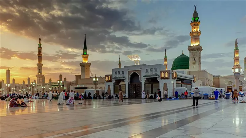 تفسير حلم رؤية نور النبي محمد في المنام للعزباء والمتزوجة