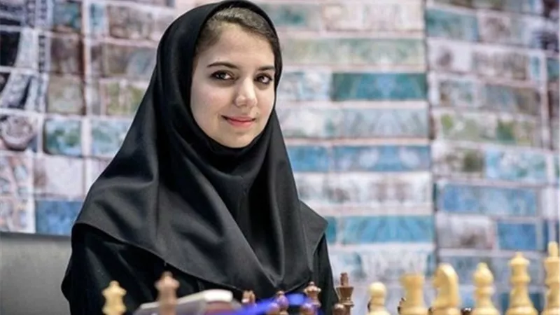 سارة خادم تتحدى وتشارك في بطولة دولية بدون حجاب