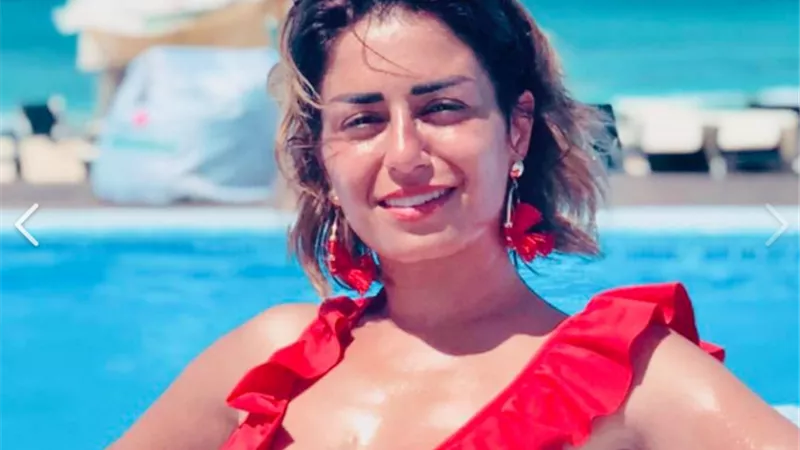 «بعد صورتها بالفستان الأبيض» حقيقة زواج منة فضالي 