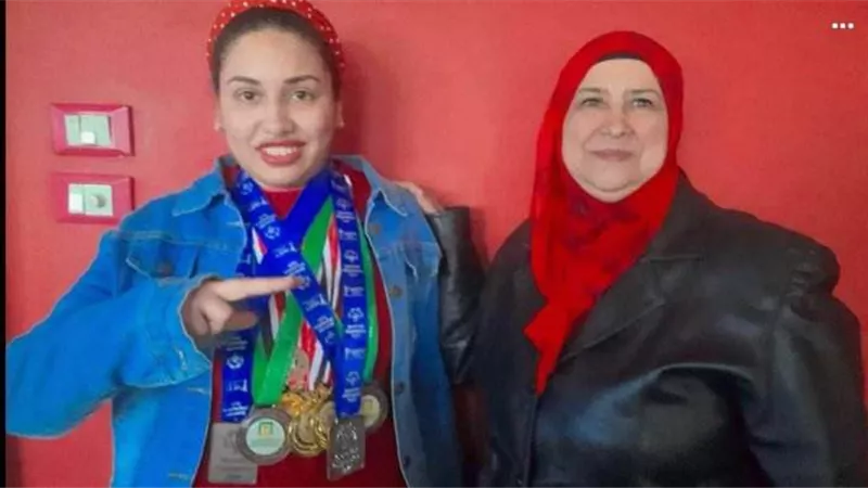 «هير نيوز» تنشر قصص ستات بـ100 ست|  فوزية فقدت السند وربحت «العوض الجميل»